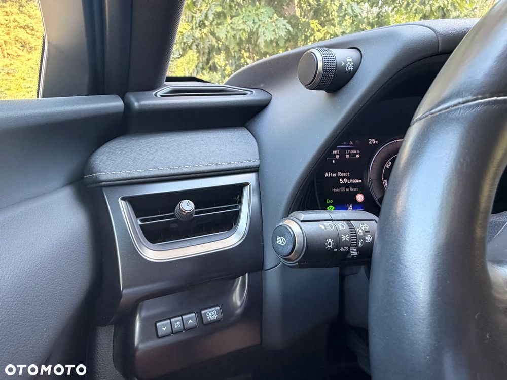 Lexus UX 250h GPF Business 2WD - 37