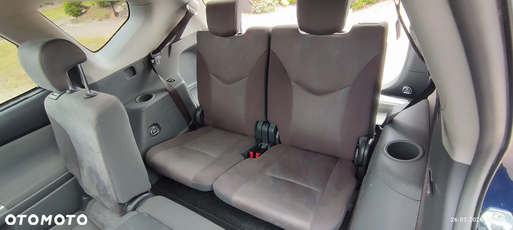 Toyota Prius+ (Hybrid) - 13