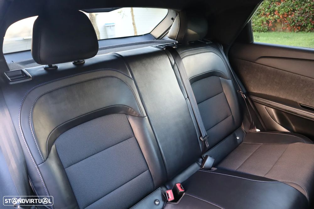 MG MG4 64 kWh Luxury - 22