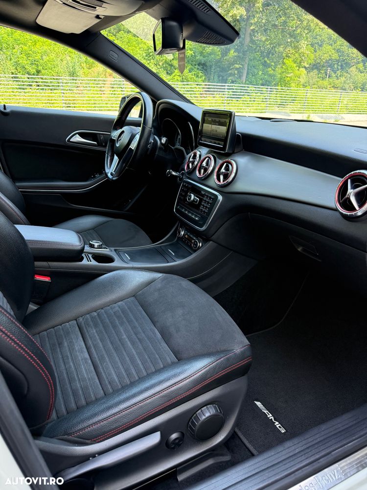Mercedes-Benz CLA 220 CDI 7G-DCT AMG Line - 28