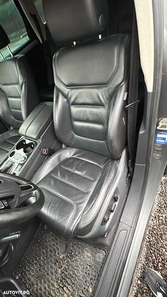 Volkswagen Touareg - 13