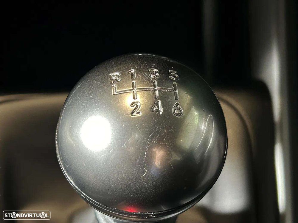 Jeep Avenger 1.2 GSE T3 Summit - 34