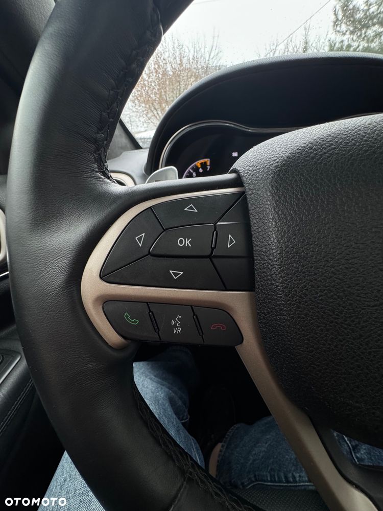 Jeep Grand Cherokee 5.7 V8 HEMI Summit - 26