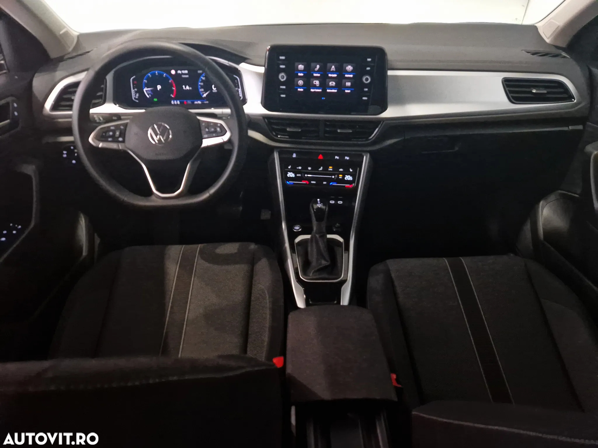 Volkswagen T-ROC 1.5 TSI DSG Advanced - 12