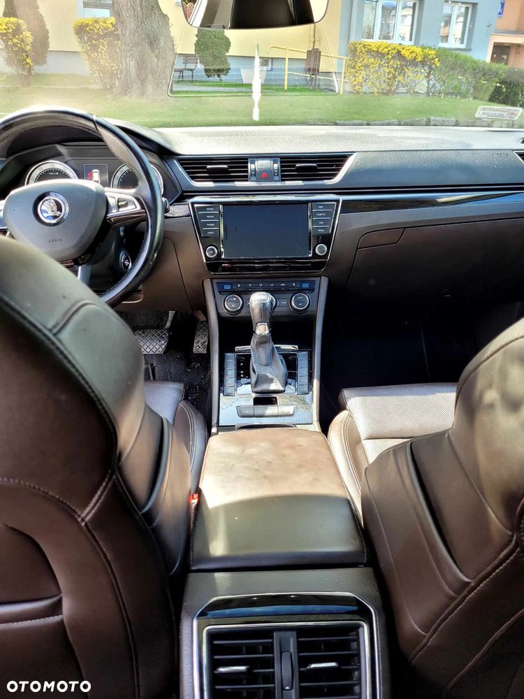 Skoda Superb 2.0 TSI 4x4 L&K DSG - 22