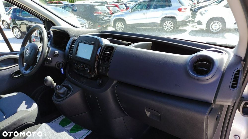 Opel Vivaro - 27