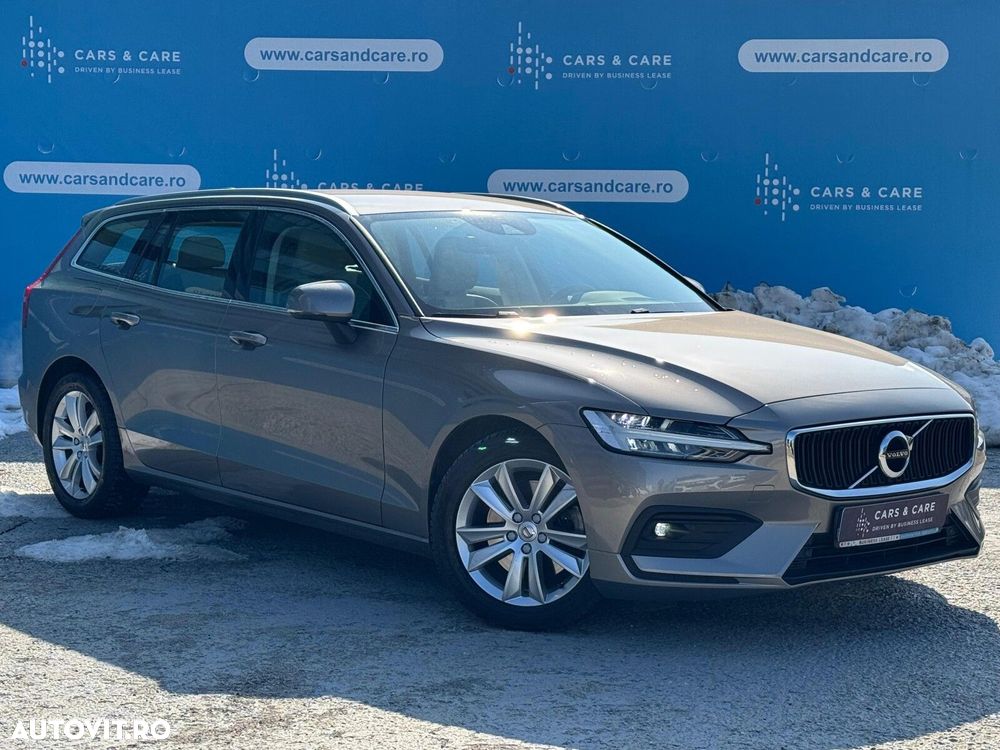 Volvo V60 B4 MHEV AT8 FWD Momentum Pro - 2