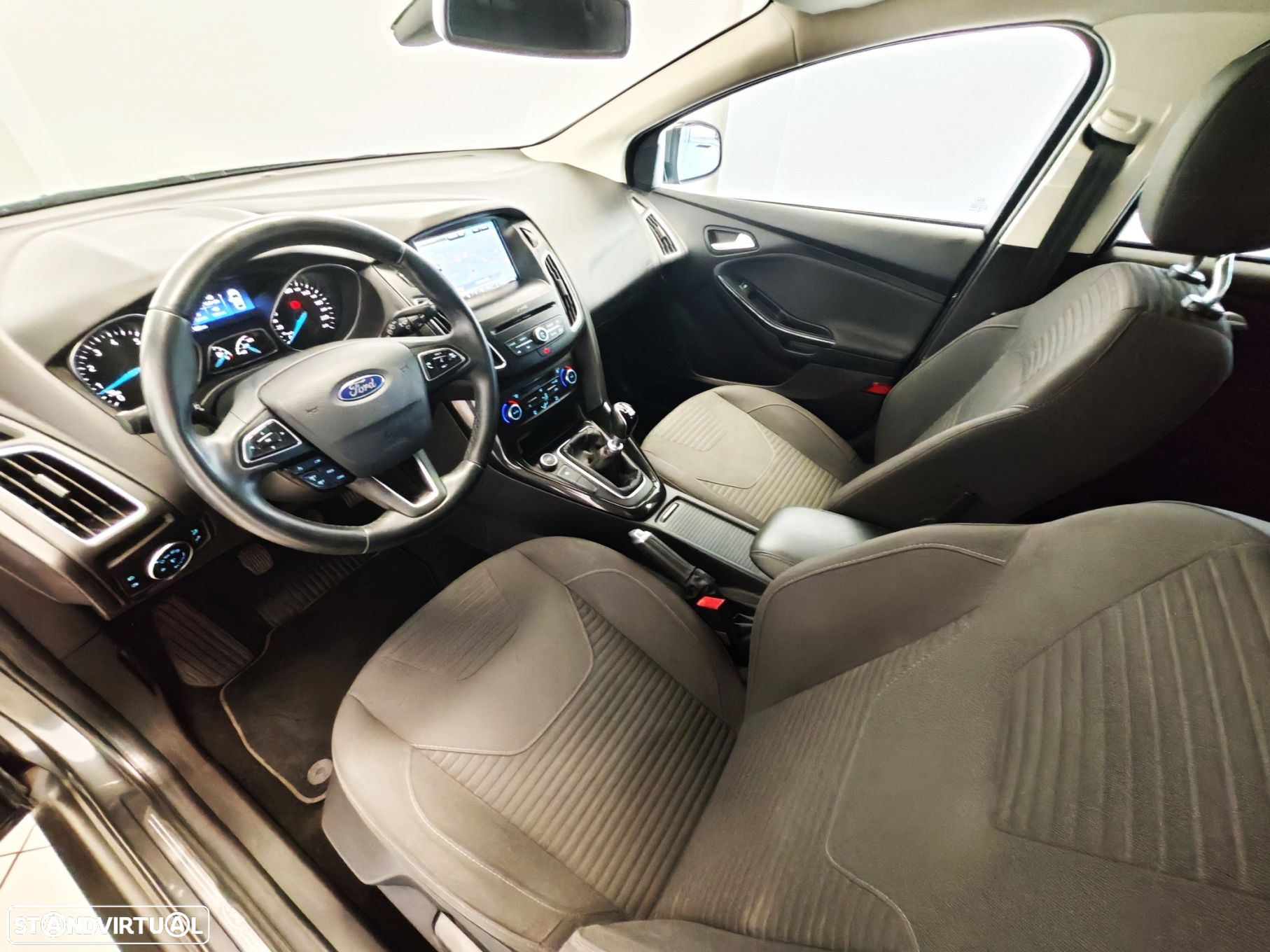 Ford Focus 1.0 SCTi Titanium - 18