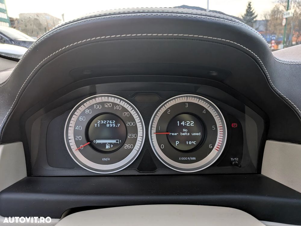 Volvo XC 70 D4 AWD Geartronic Summum - 19