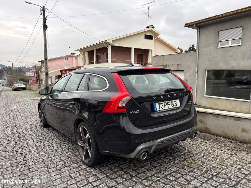 Volvo V60 2.0 D4 R-Design - 4