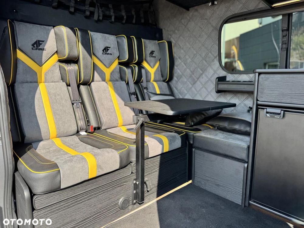 Mercedes-Benz Sprinter - 14