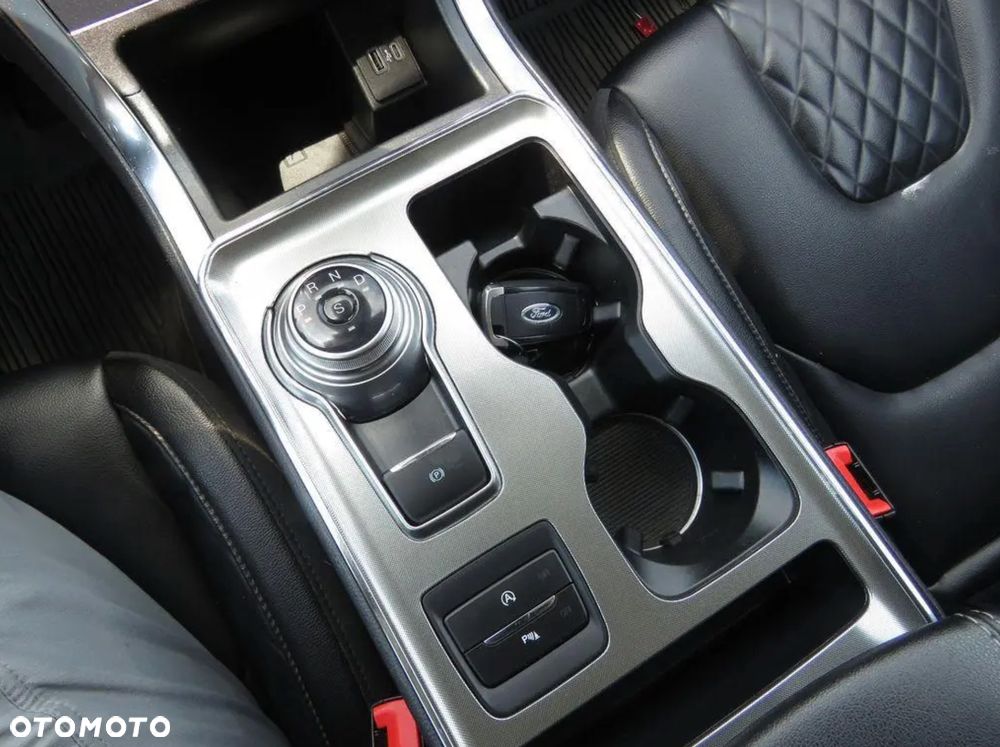 Ford Edge - 10