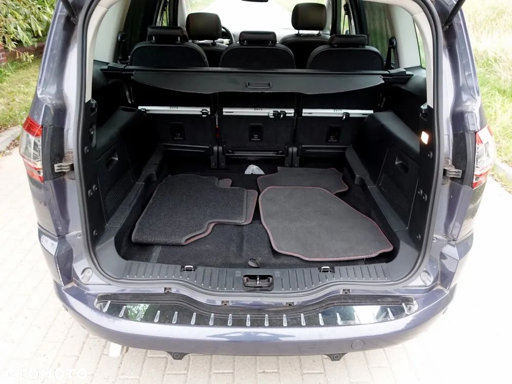 Ford S-Max 2.0 TDCi DPF Titanium - 38