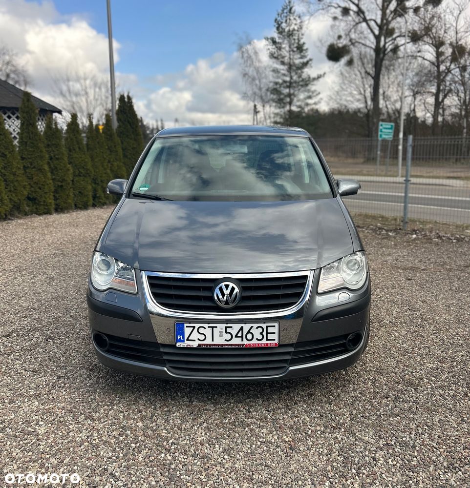 Volkswagen Touran 1.9 TDI DPF Conceptline - 2