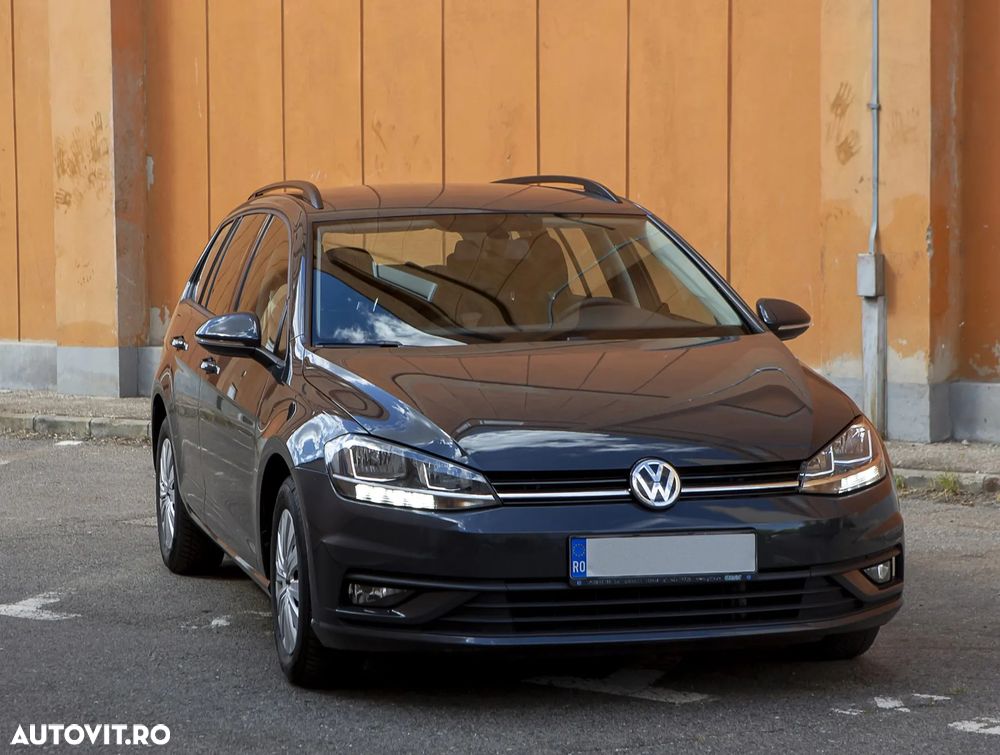 Volkswagen Golf 1.0 TSI Trendline - 1