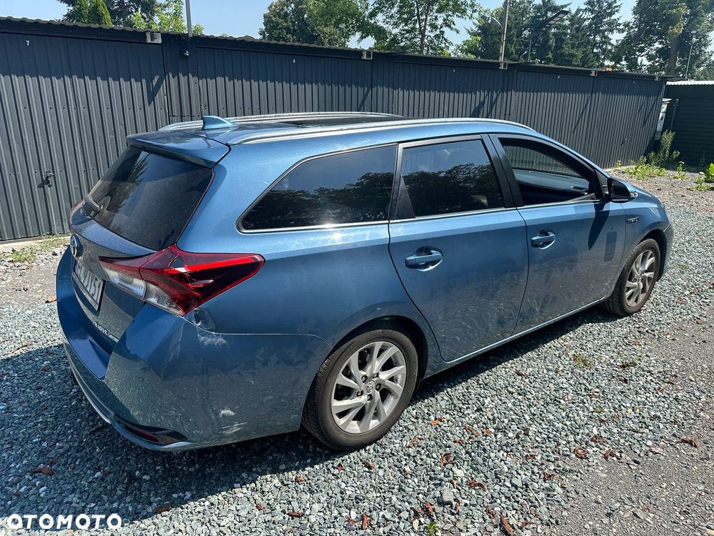 Toyota Auris 1.8 HSD Luna - 5
