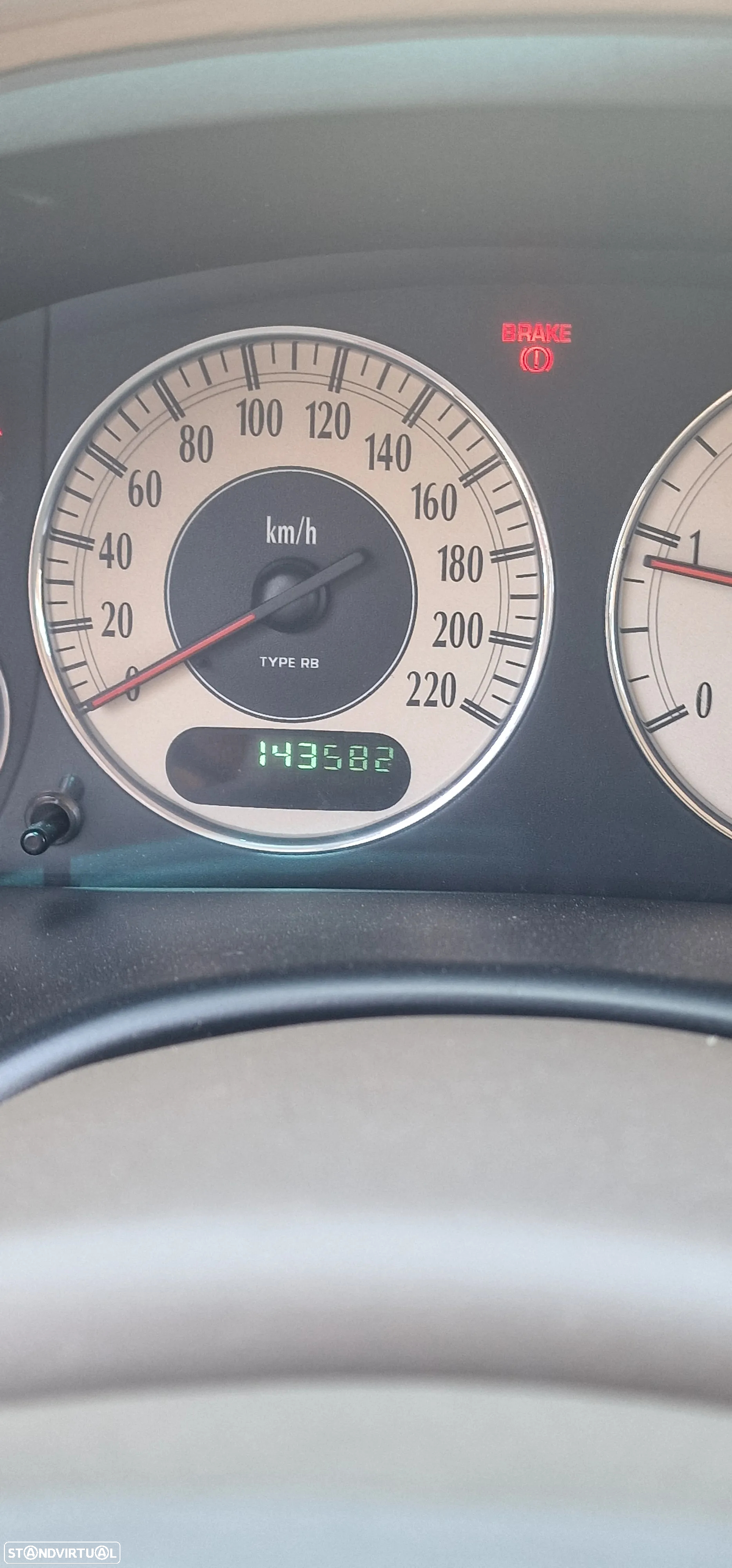 Chrysler Voyager 2.5 CRD SE - 12
