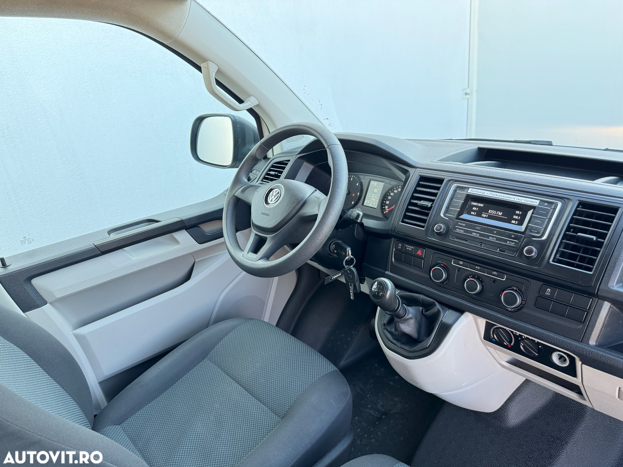 Volkswagen Transporter Kombi T6 2.0 TDI 75 kW LR - 2