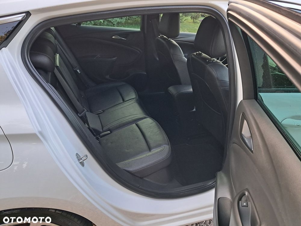 Opel Astra 1.6 Turbo Start/Stop Innovation - 15