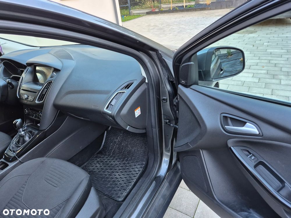 Ford Focus - 11