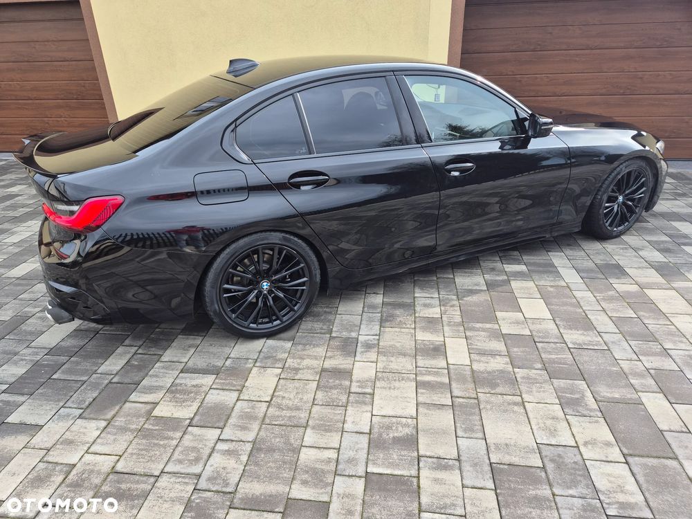 BMW 3 Series 2019 photo 4