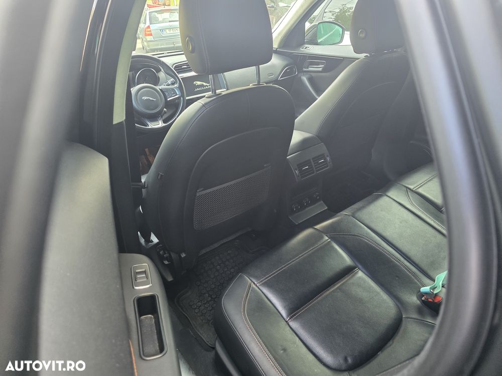 Jaguar F-Pace 20d AWD Aut. Portfolio - 11