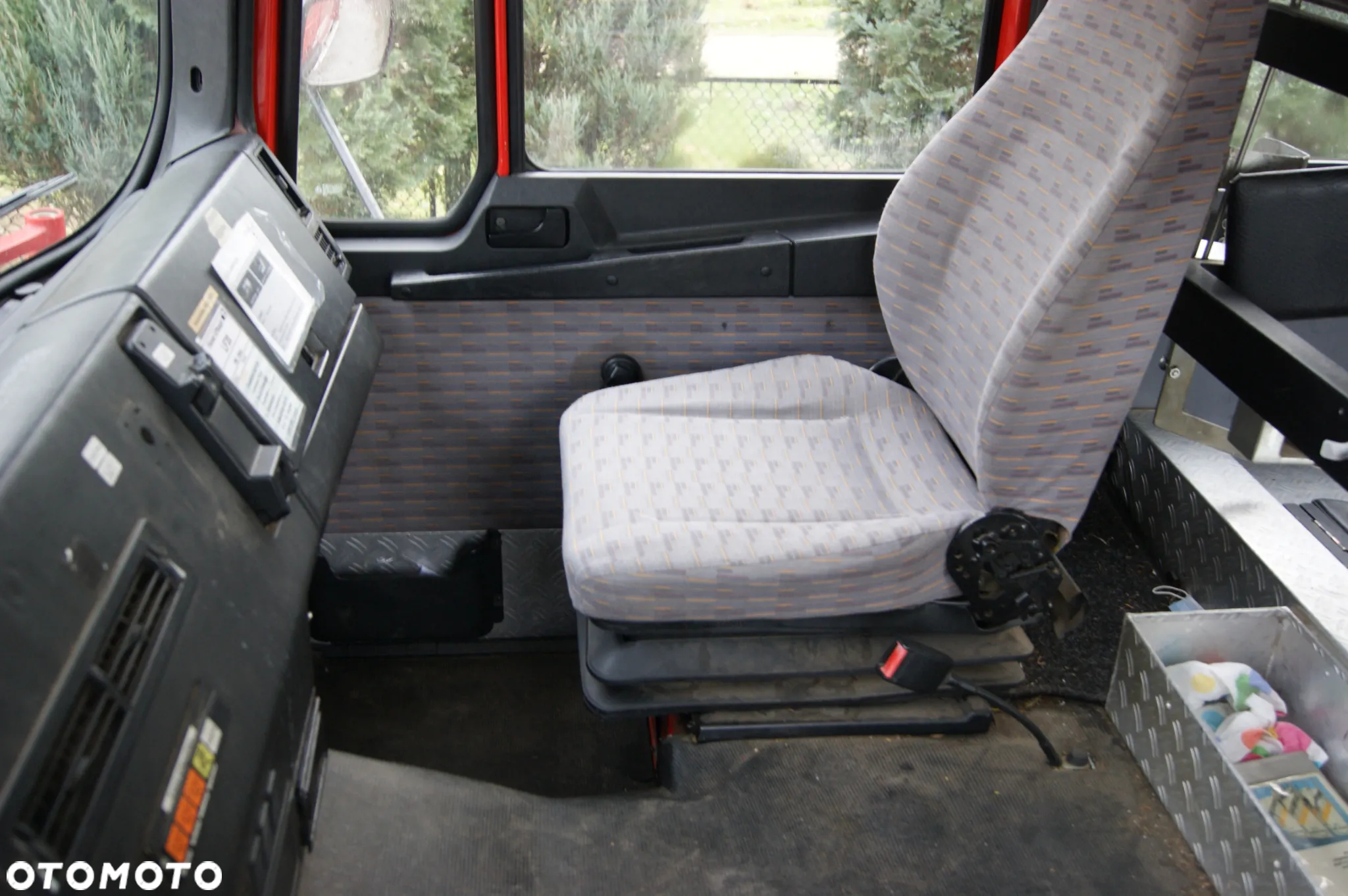 Mercedes-Benz 12232 - 15