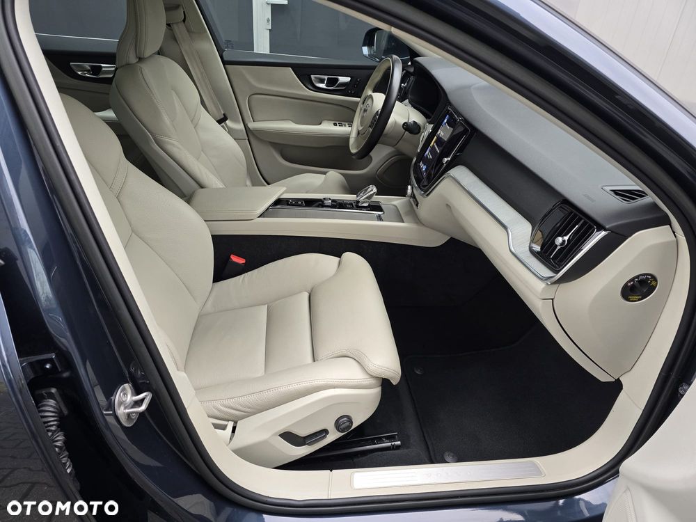 Volvo V60 T4 Geartronic R-Design - 18