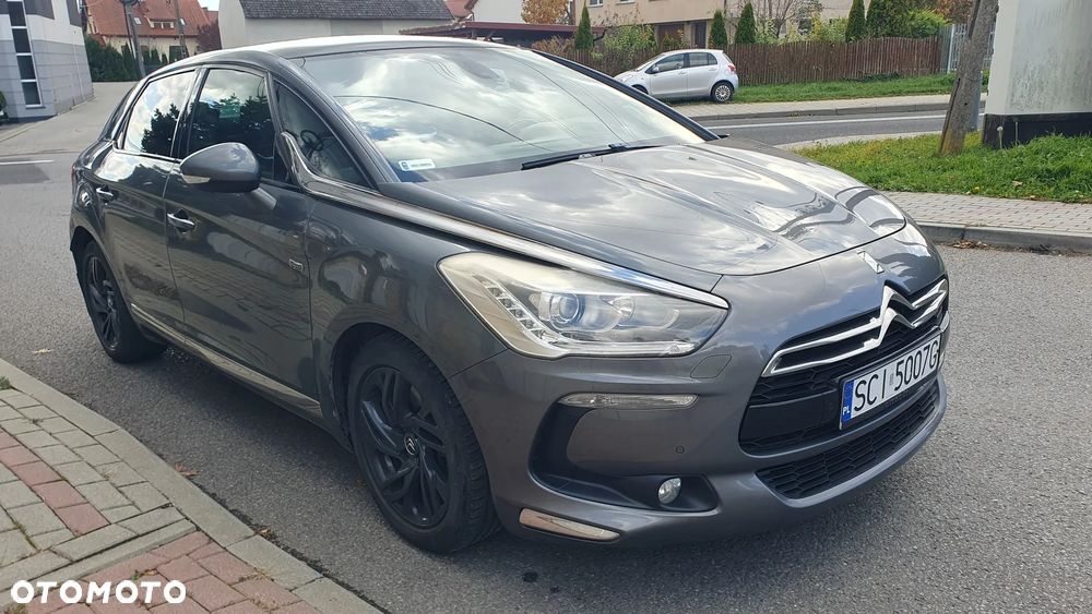 Citroën DS5 Hybrid4 Business Class - 1