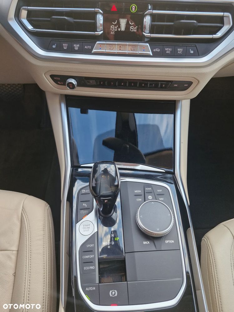 BMW Seria 3 320d Edition M Sport Shadow - 33
