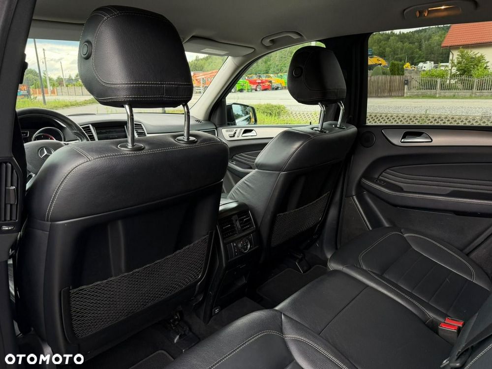 Mercedes-Benz ML - 12