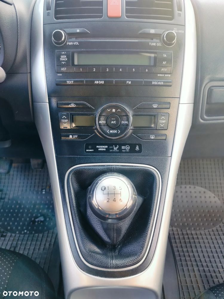 Toyota Auris 1.6 Active - 19