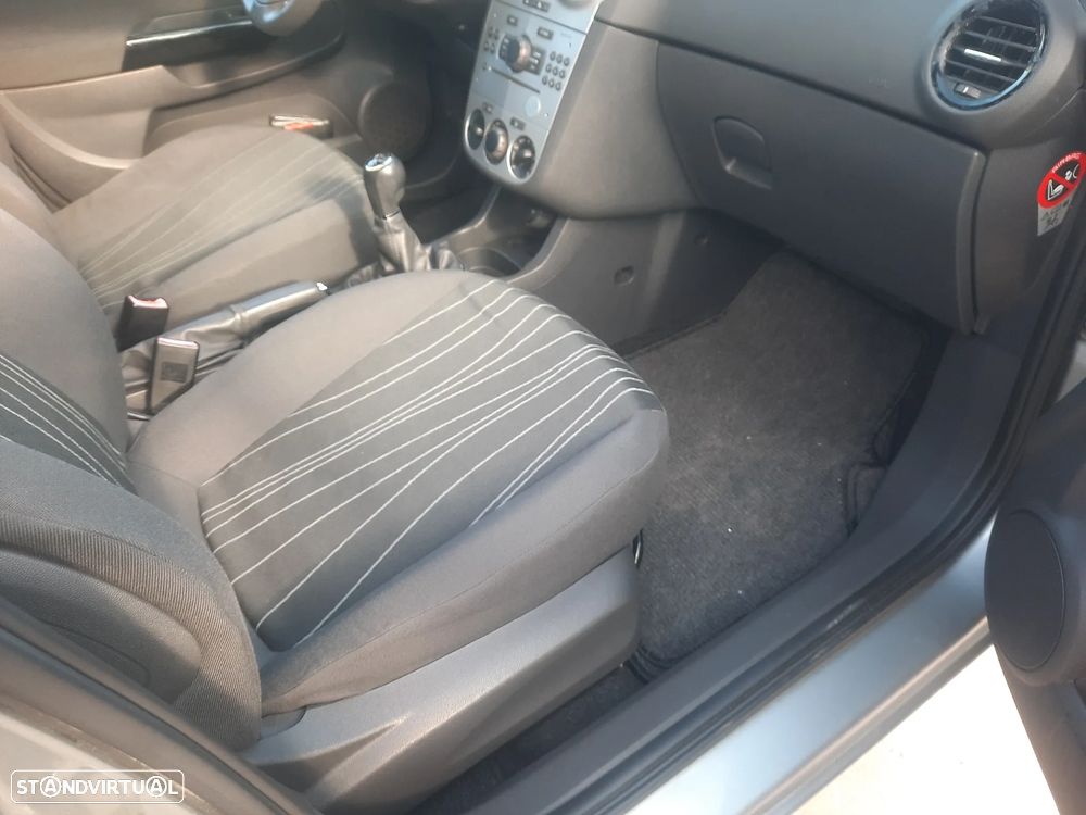 Opel Corsa 1.3 CDTI Enjoy EcoFLEX - 27