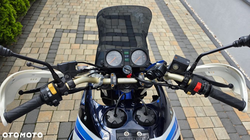 Suzuki DR - 11