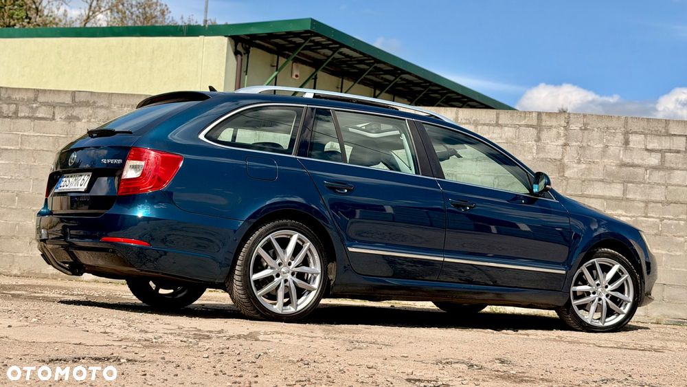 Skoda Superb 2.0 TDI DSG Exclusive - 16