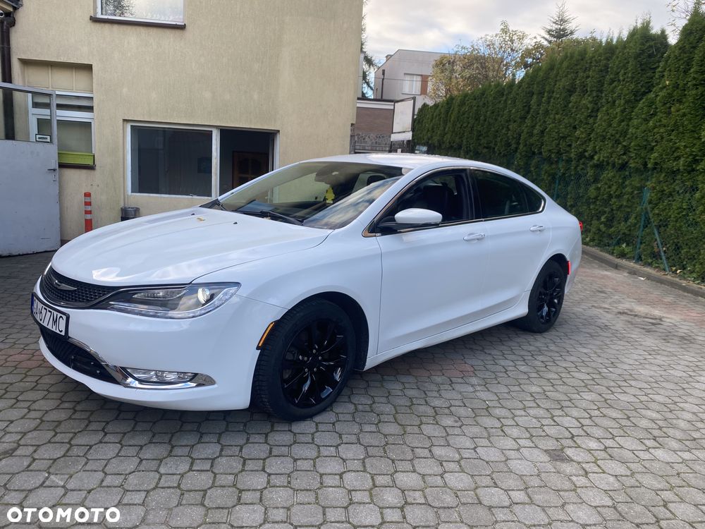 Chrysler 200 - 1