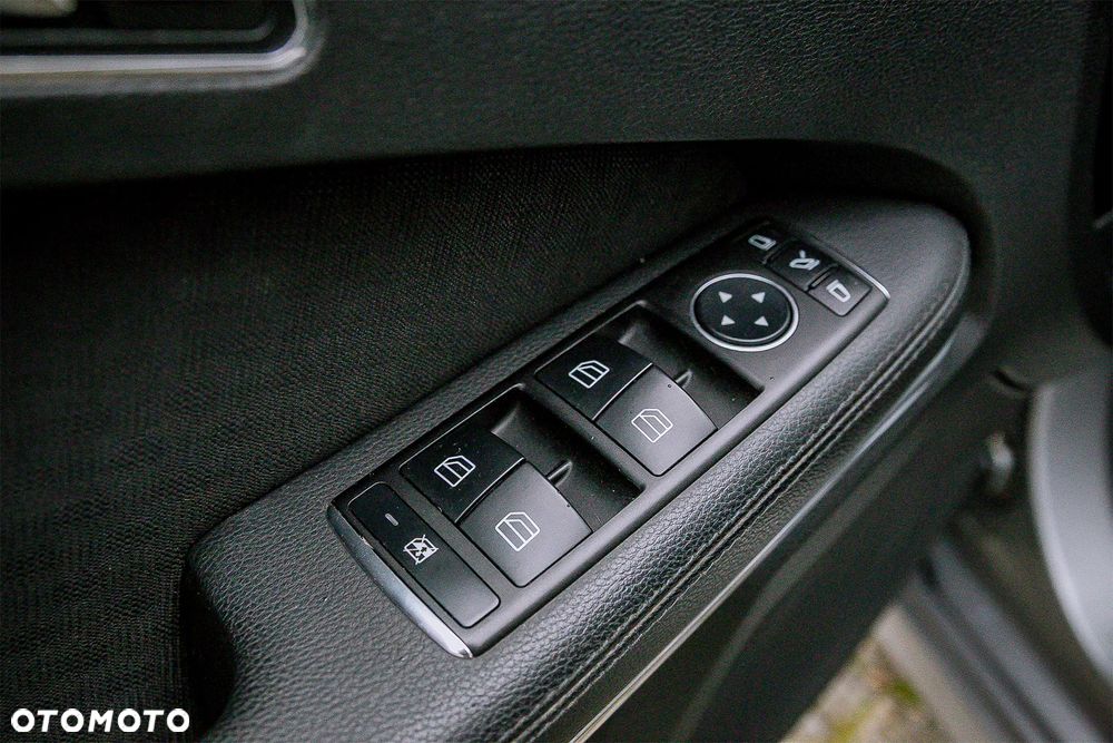 Mercedes-Benz Klasa E 250 CDI BlueEff - 8