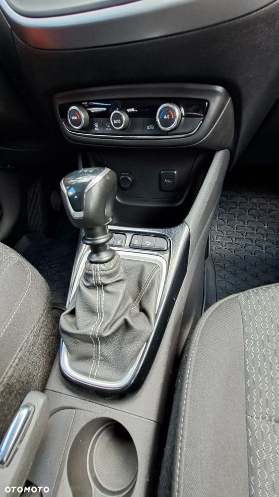Opel Crossland X - 14