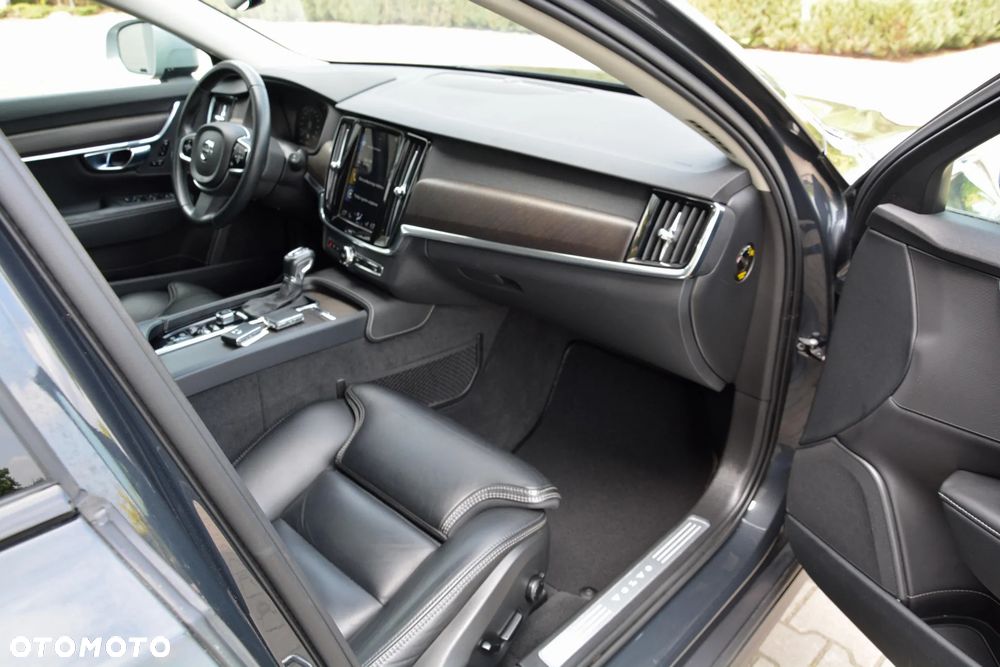Volvo V90 Cross Country - 6