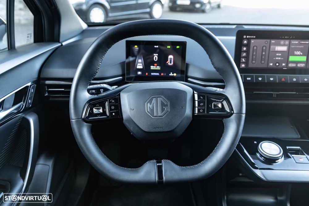 MG MG4 64 kWh Luxury - 16