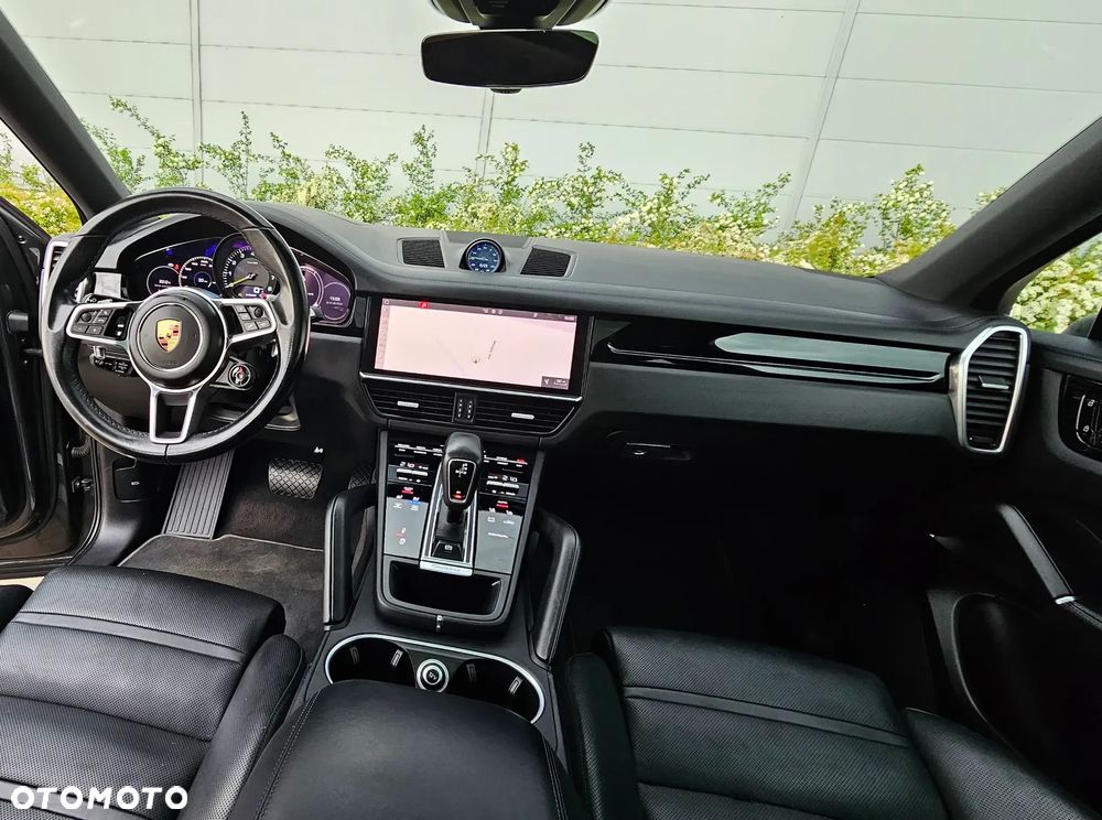 Porsche Cayenne - 19