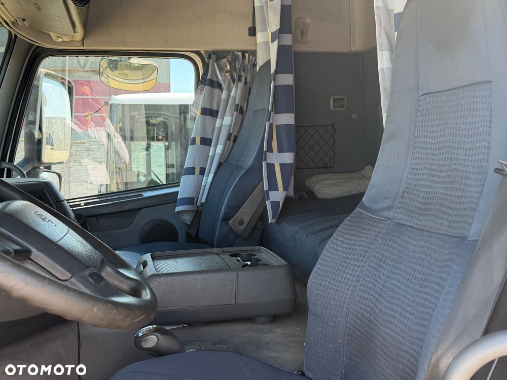 Volvo FH360 chłodnia - 12