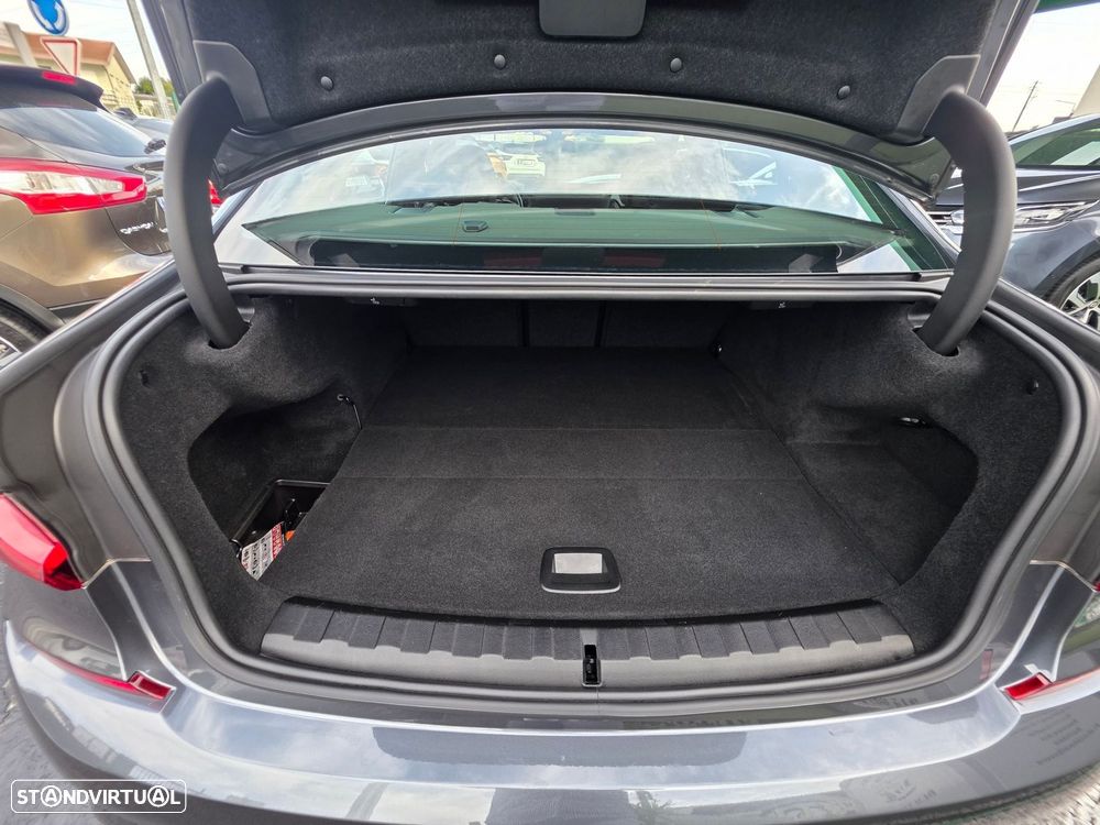 BMW 320 e Pack M Auto - 26
