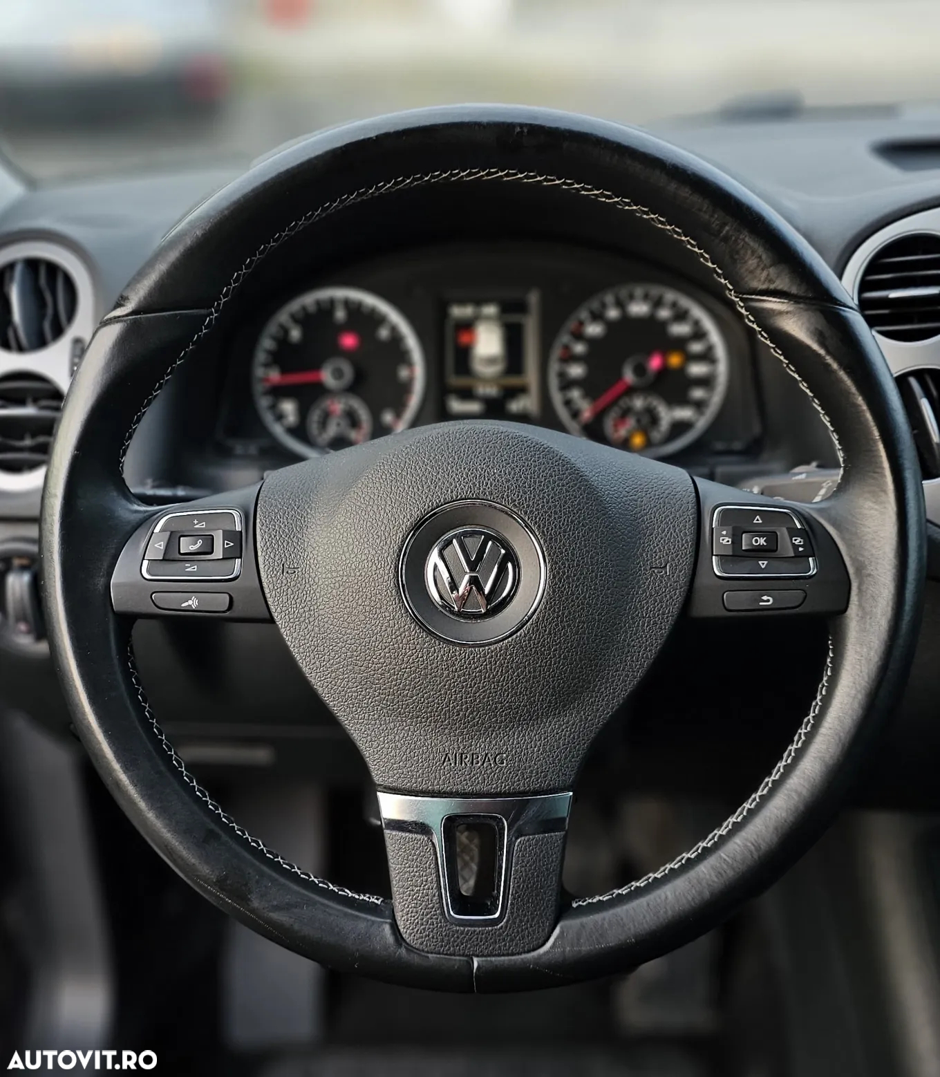 Volkswagen Tiguan - 8