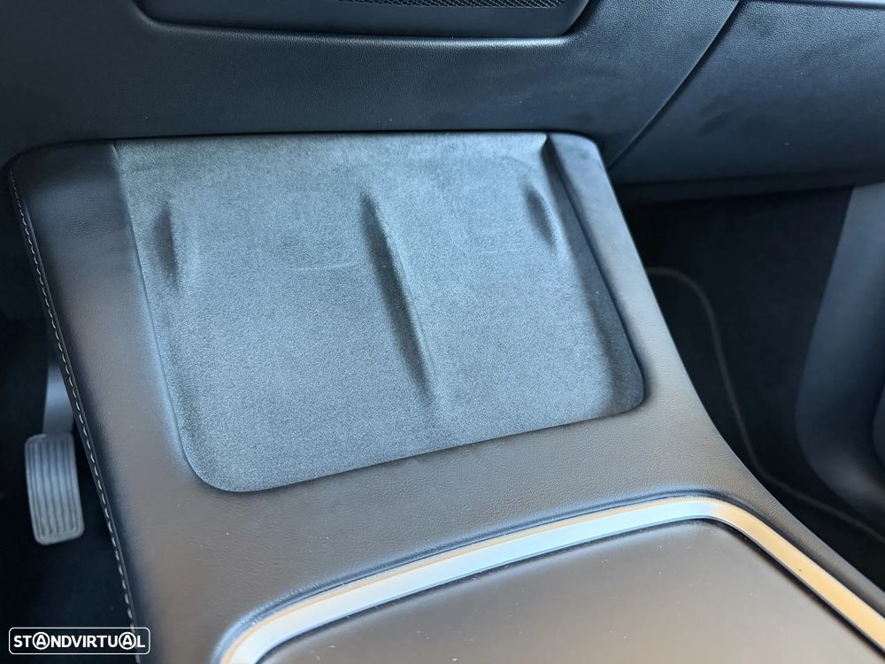 Tesla Model Y Long Range Dual Motor AWD - 23