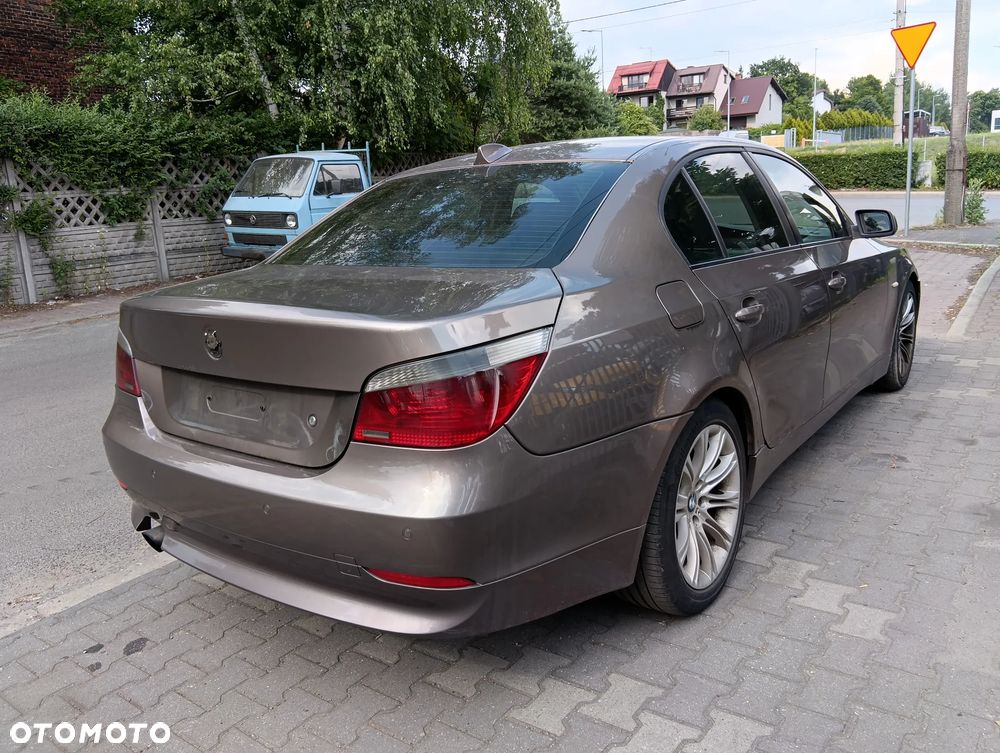 *BMW E60* Samochód na części - 4