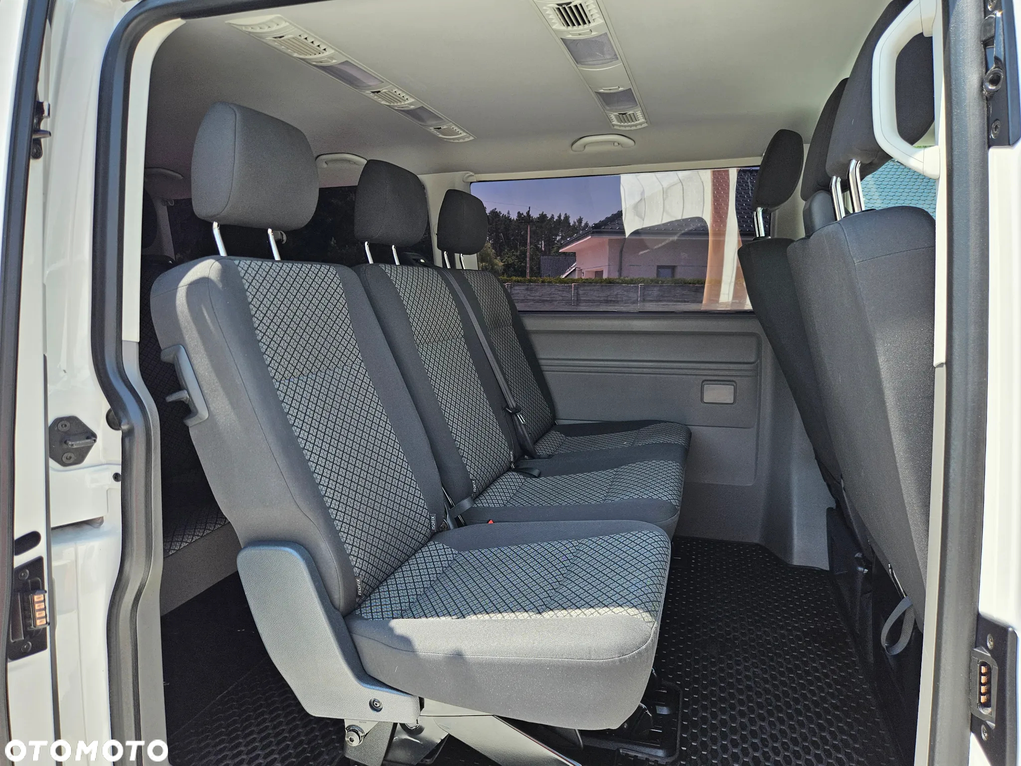 Volkswagen Caravelle 6.1 2.0 TDI L2 Comfortline - 23