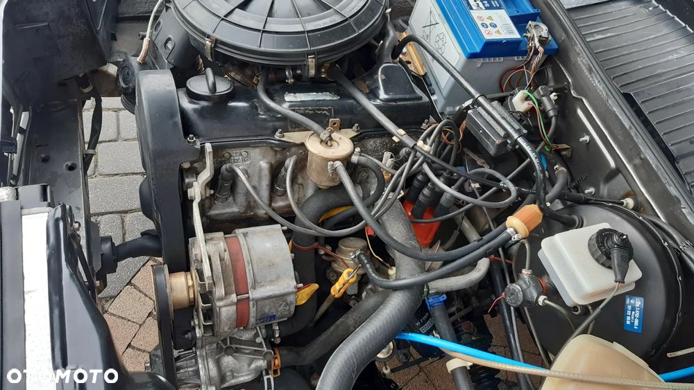 Volkswagen Passat 1.8 GL - 3