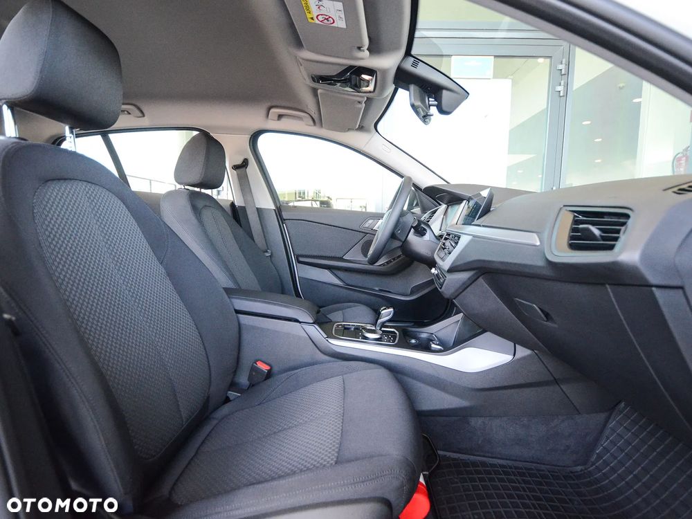 BMW Seria 1 118i Advantage - 19