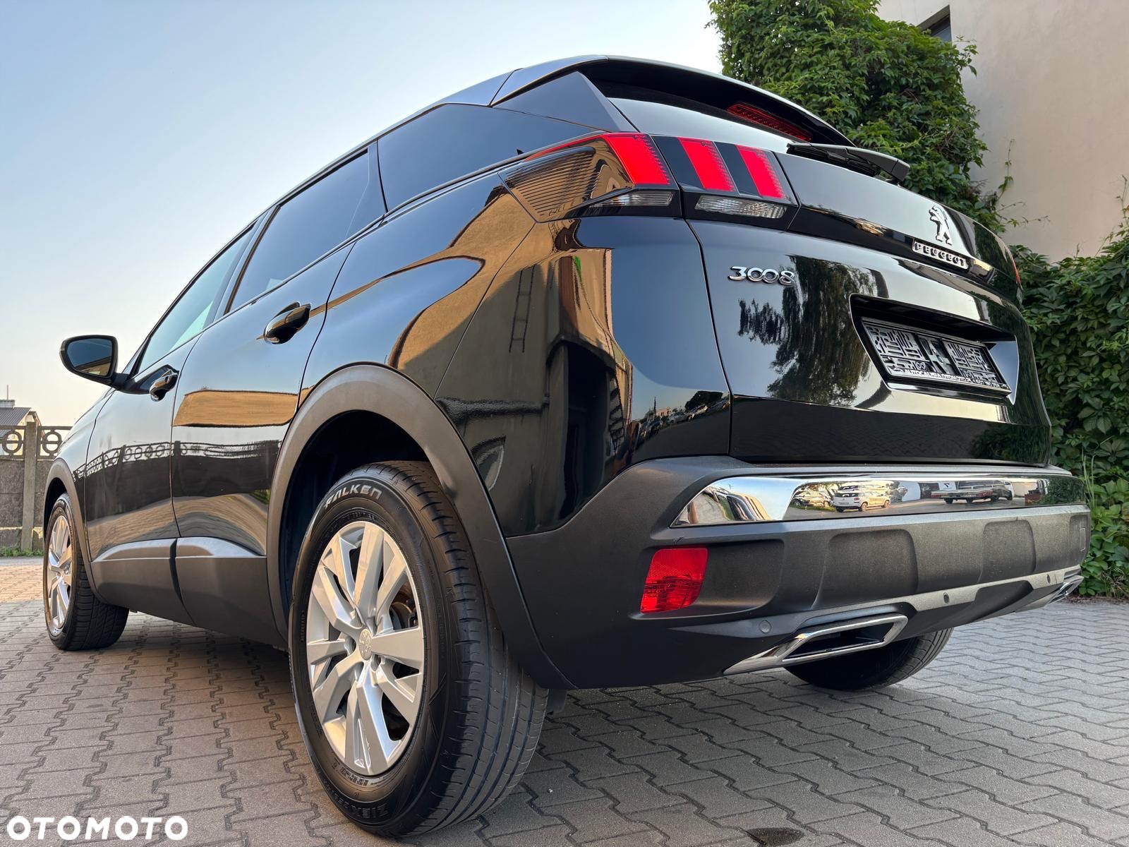Peugeot 3008 1.2 PureTech Active S&S EAT6 - 19